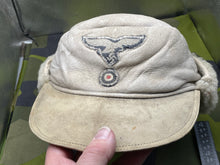 Lade das Bild in den Galerie-Viewer, WW2 Luftwaffe Winter Fur Hat with Insignia
