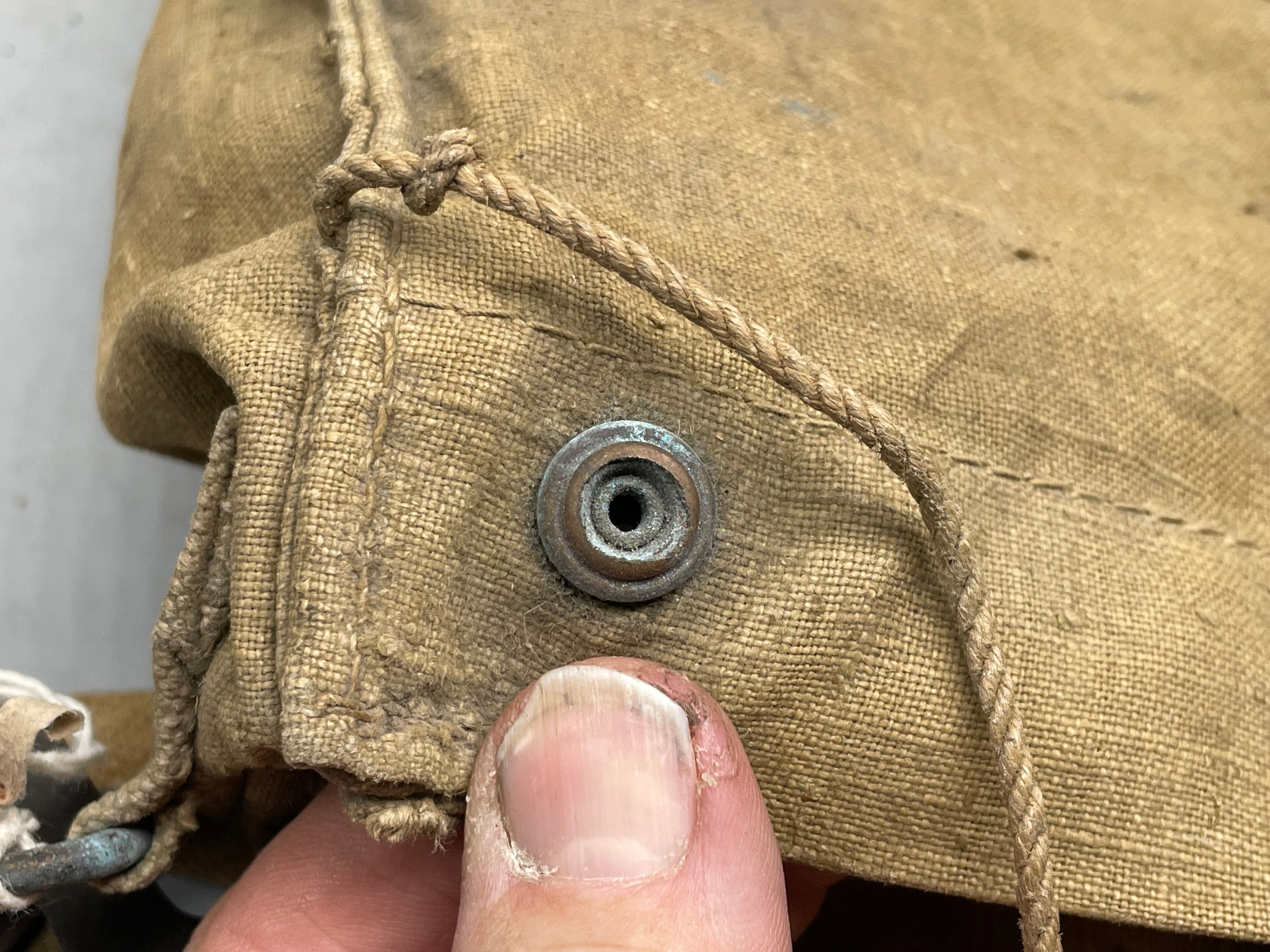 British Army Soldier Gas Mask GSR Respirator - Original 1940 Dated Bag - The Militaria Shop