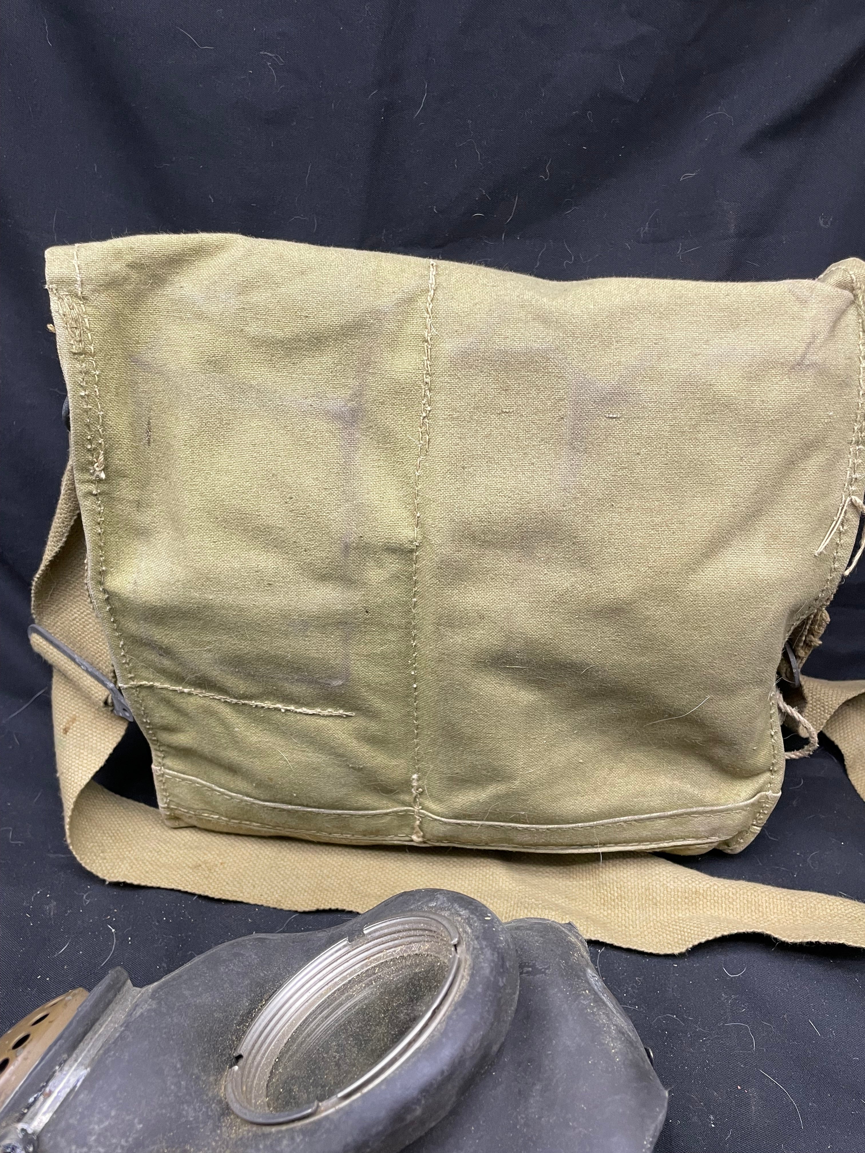 WW2 British Army Gas Mask Set - Long Hose Variation for Drivers etc - The Militaria Shop