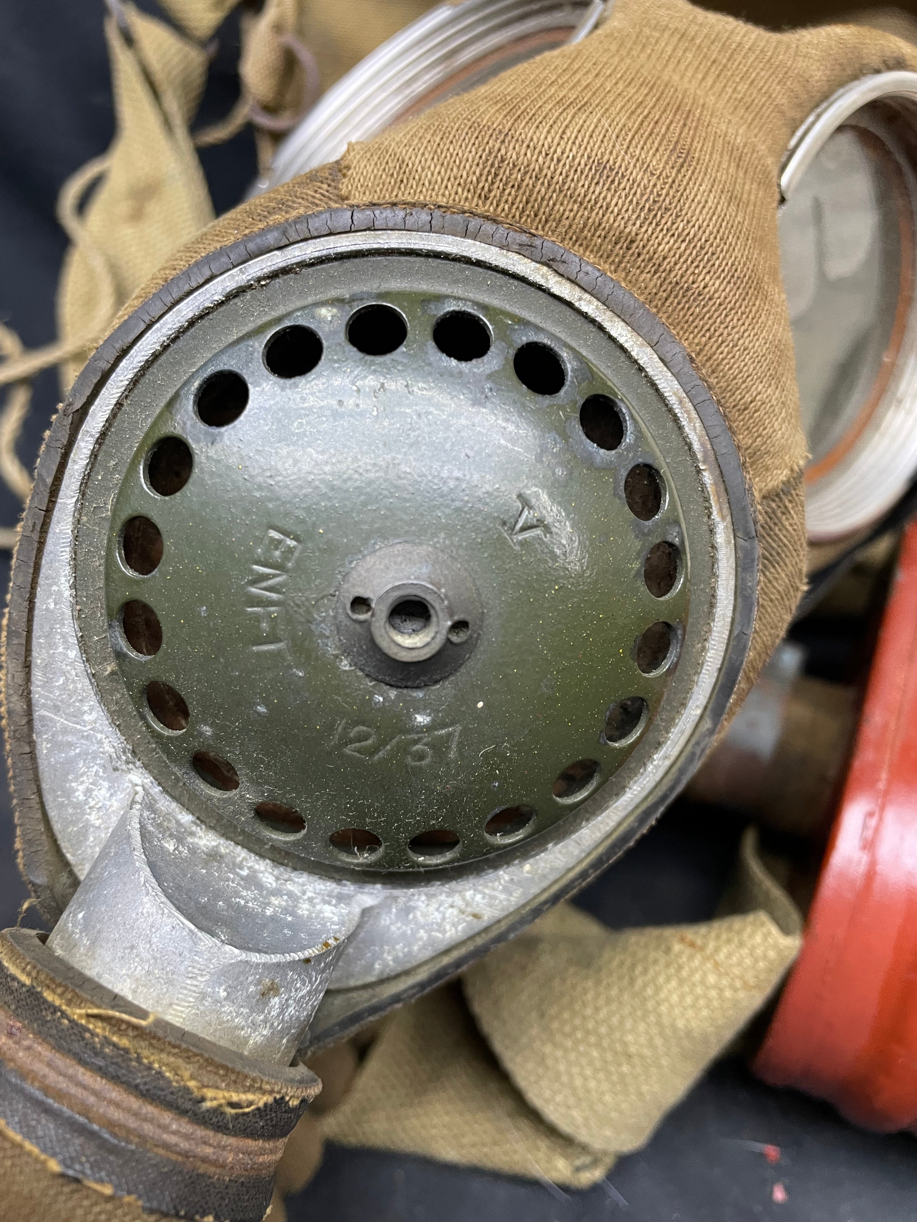 Original WW2 British Army General Service Respirator & Bag in excellent condition - The Militaria Shop