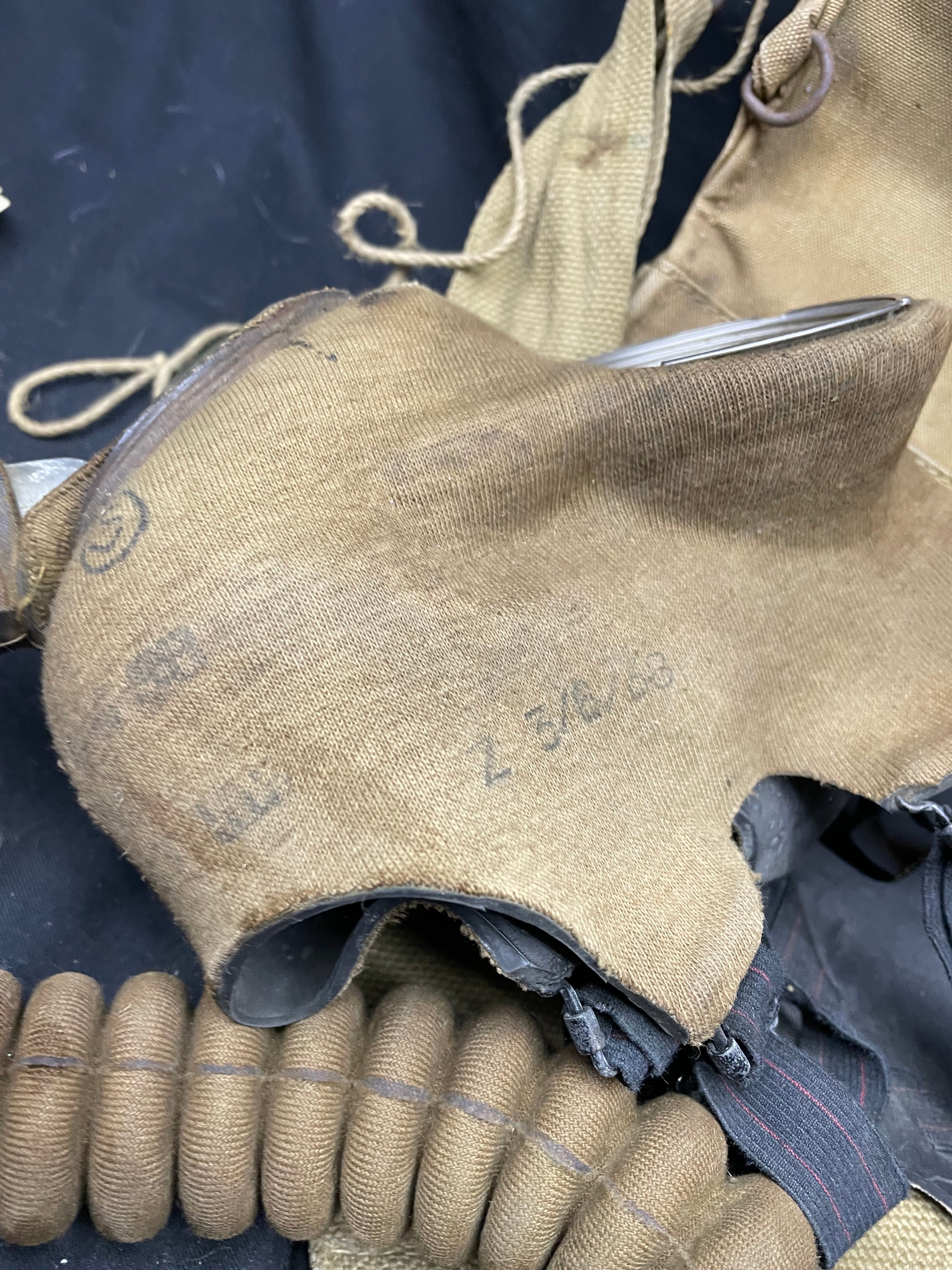 Original WW2 British Army General Service Respirator & Bag in excellent condition - The Militaria Shop