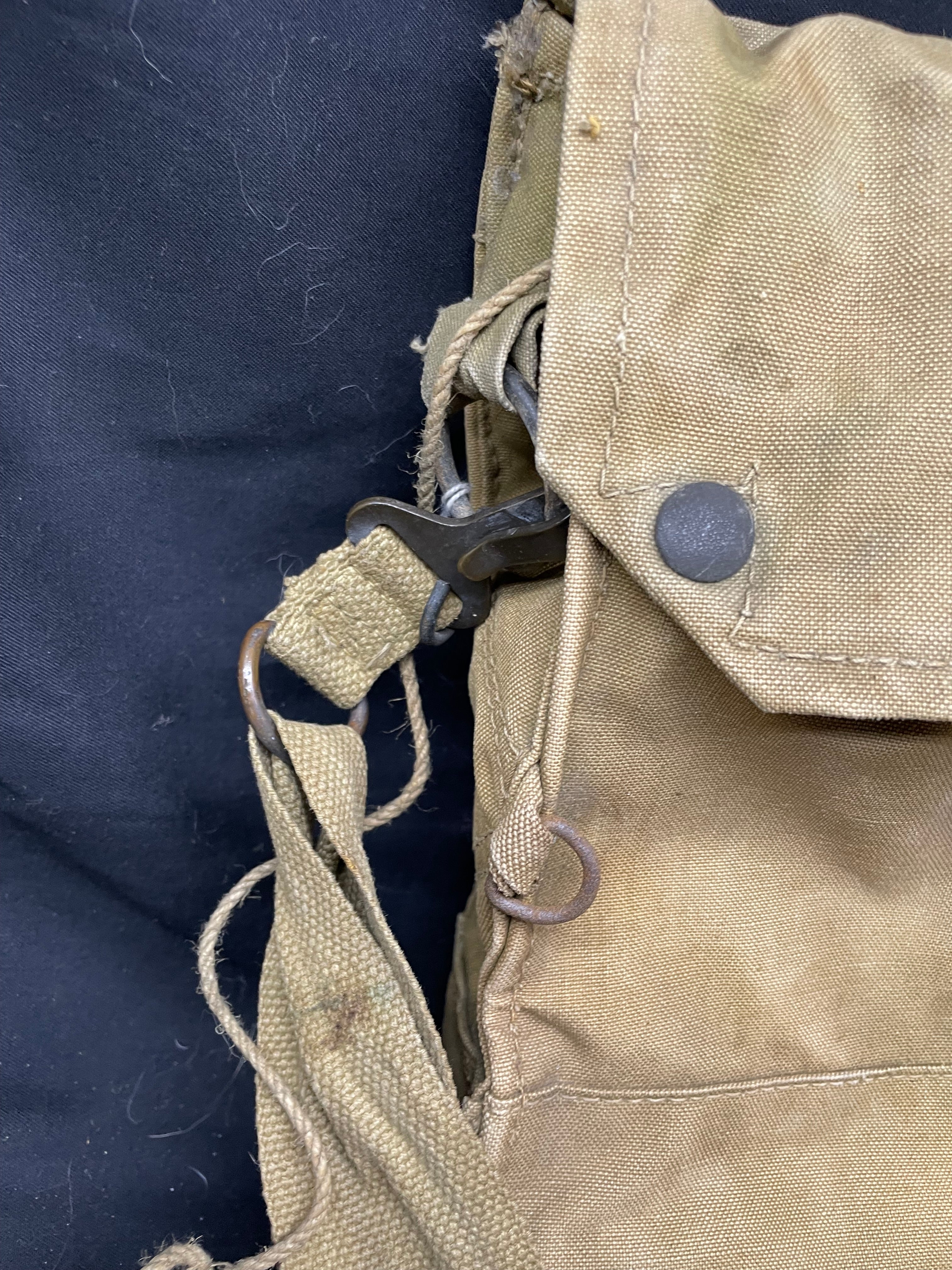 Original WW2 British Army General Service Respirator & Bag in excellent condition - The Militaria Shop