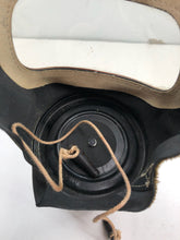 Charger l&#39;image dans la galerie, Original WW2 British Home Front Civilian Gas Mask in Metal Tube Tin
