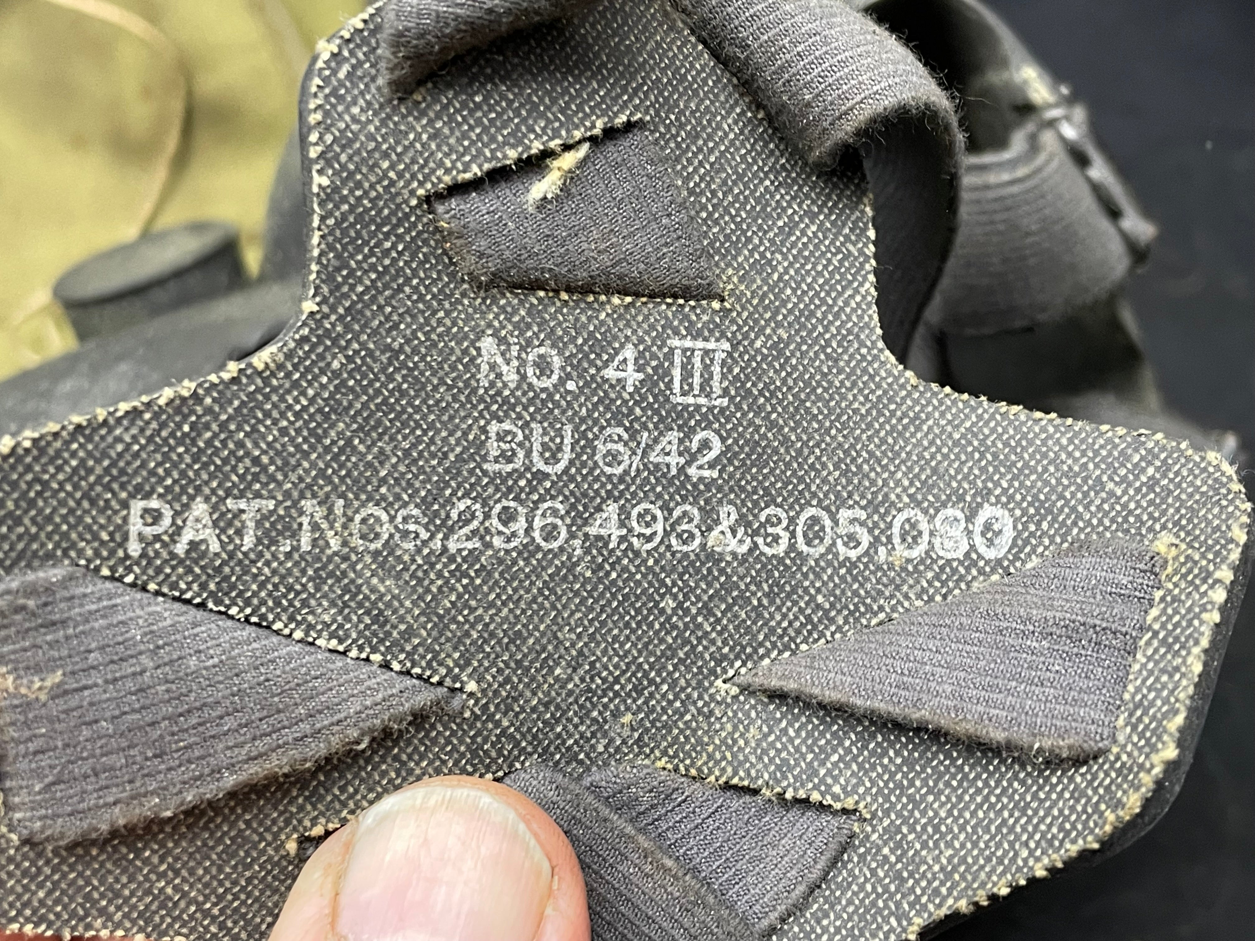 Original WW2 British Army General Service Respirator & Bag in excellent condition - The Militaria Shop