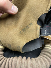 Load image into Gallery viewer, Original WW2 British Army General Service Respirator &amp; Bag in excellent condition - The Militaria Shop
