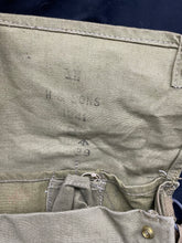 Load image into Gallery viewer, Original WW2 British Army General Service Respirator &amp; Bag in excellent condition - The Militaria Shop
