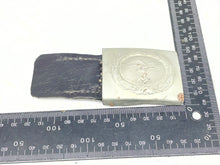 Lade das Bild in den Galerie-Viewer, WW2 German Luftwaffe Belt Buckle with Leather Tab
