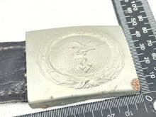 Lade das Bild in den Galerie-Viewer, WW2 German Luftwaffe Belt Buckle with Leather Tab
