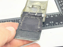 Lade das Bild in den Galerie-Viewer, WW2 German Luftwaffe Belt Buckle with Leather Tab
