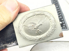 Lade das Bild in den Galerie-Viewer, WW2 German Luftwaffe Belt Buckle with Leather Tab
