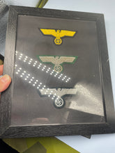 Charger l&#39;image dans la galerie, WW2 German Army Framed Eagle Badges
