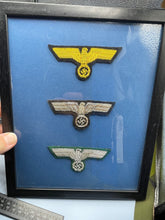 Lade das Bild in den Galerie-Viewer, WW2 German Army Framed Eagle Badges
