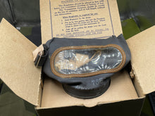 Lade das Bild in den Galerie-Viewer, Original WW2 British Home Front Civilian Gas Mask in Labelled Box
