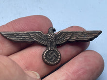 Charger l&#39;image dans la galerie, WW2 German Army Metal Tunic Eagle
