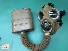 Charger l&#39;image dans la galerie, Original Early WW2 British Army Soldiers Gas Mask Set
