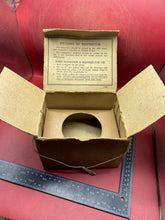 Charger l&#39;image dans la galerie, Original British Civilian Gas Mask Cardboard Carrying Box
