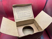 Charger l&#39;image dans la galerie, Original British Civilian Gas Mask Cardboard Carrying Box
