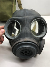 Charger l&#39;image dans la galerie, Original WW2 British Army Assault Gas Mask Set
