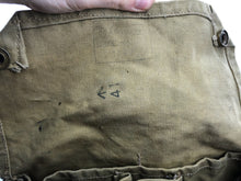 Lade das Bild in den Galerie-Viewer, Original WW2 British Army GSR Gas Mask &amp; Bag Set
