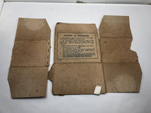 Lade das Bild in den Galerie-Viewer, Original British WW2 Civillian Respirator Gas Mask Packaging
