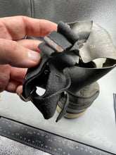 Charger l'image dans la galerie, WW2 British Civilian Gas Mask in Private Purchase Carrying Tin
