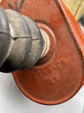 Lade das Bild in den Galerie-Viewer, Original WW2 British Army General Service Respirator &amp; Bag in excellent condition - The Militaria Shop
