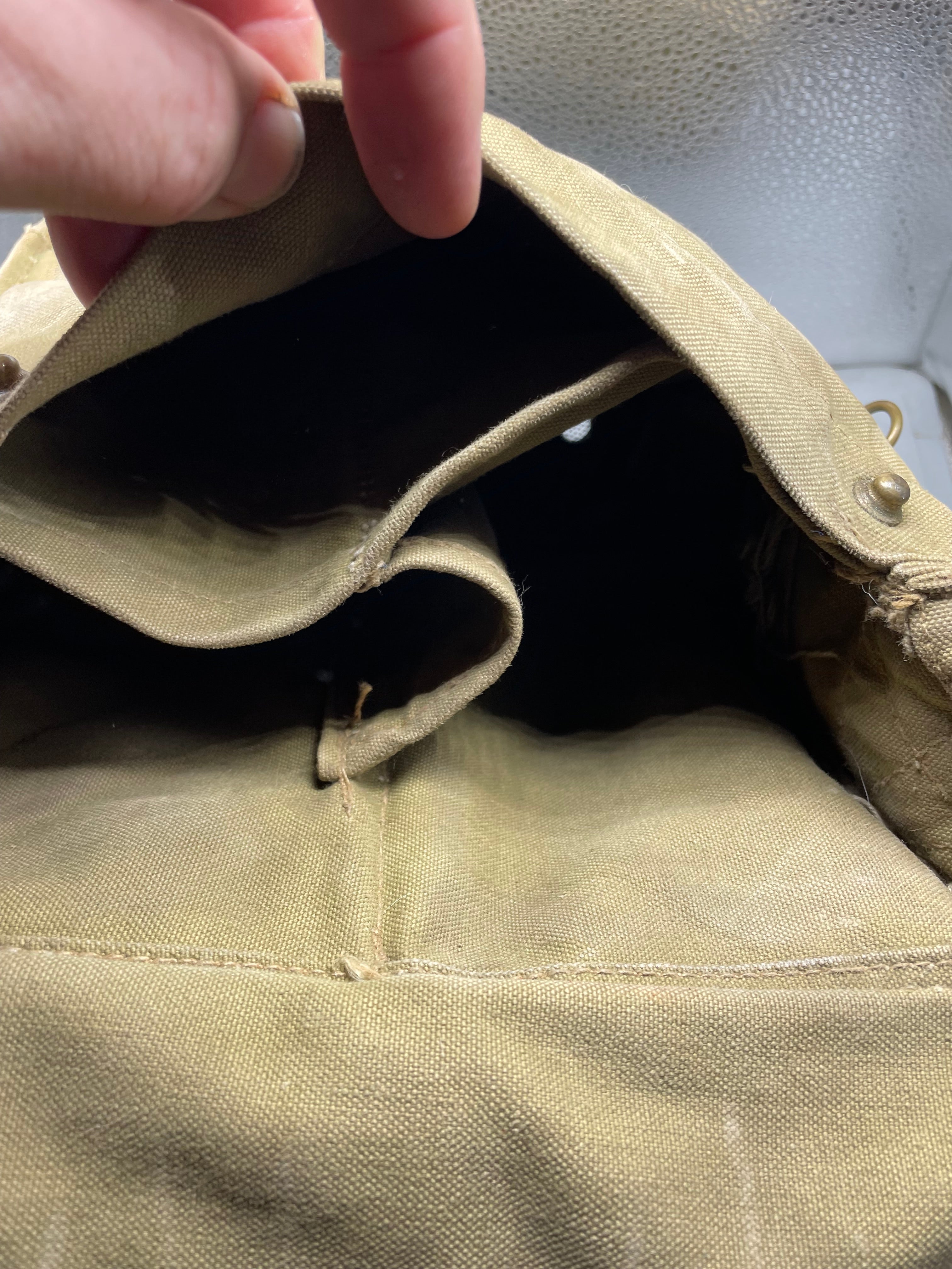 Original WW2 British Army General Service Respirator & Bag in excellent condition - The Militaria Shop