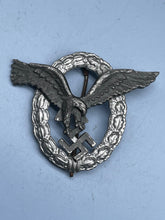 Charger l&#39;image dans la galerie, WW2 German Luftwaffe Pilots Badge
