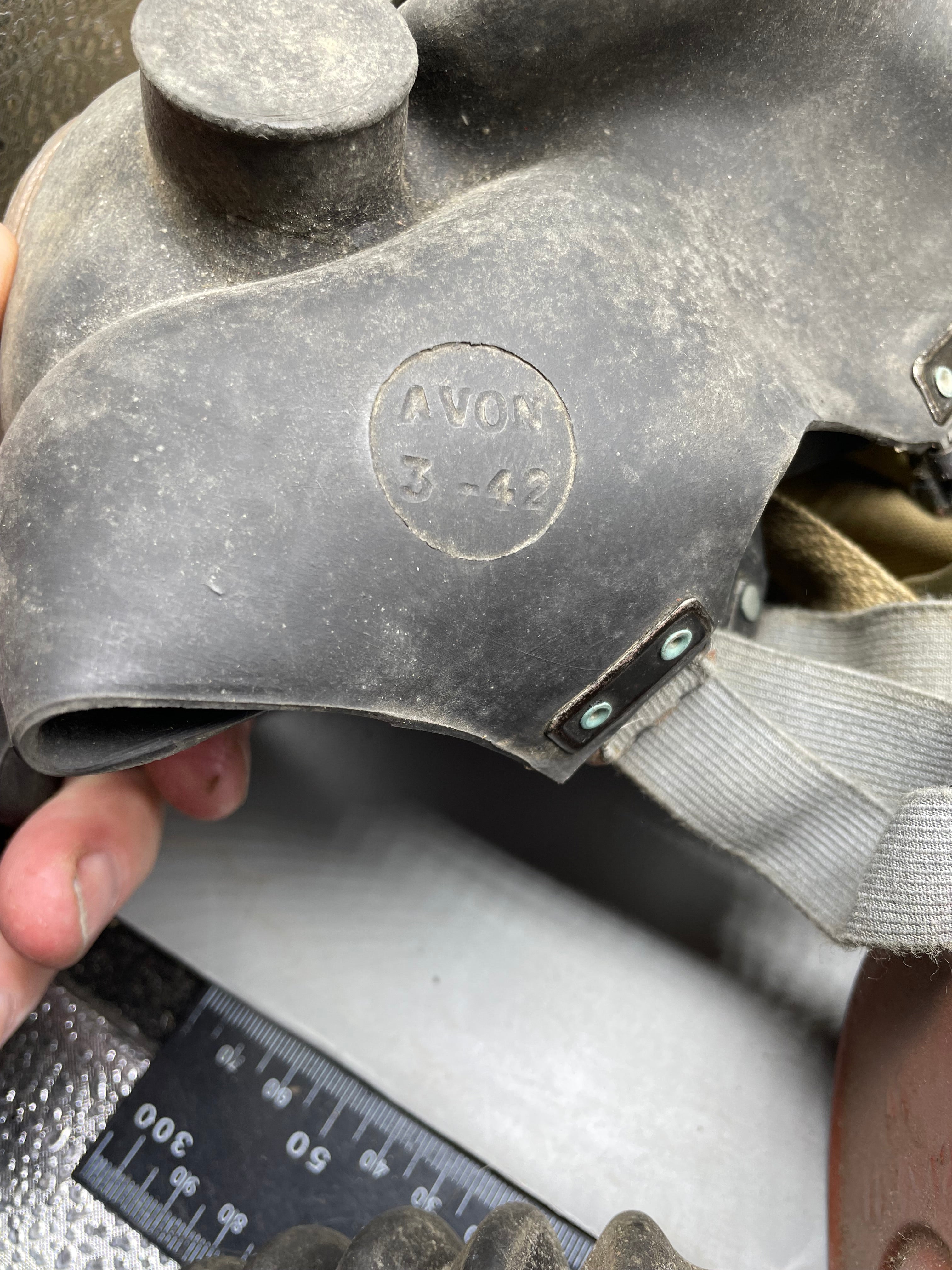 Original WW2 British Army General Service Respirator & Bag in excellent condition - The Militaria Shop
