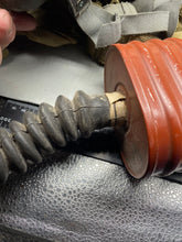 Lade das Bild in den Galerie-Viewer, Original WW2 British Army General Service Respirator &amp; Bag in excellent condition - The Militaria Shop
