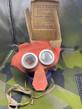 Lade das Bild in den Galerie-Viewer, Original WW2 British Home Front Childrens' Mickey Mouse Gas Mask in Box of Issue
