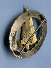 Charger l&#39;image dans la galerie, WW2 German Paratrooper&#39;s Badge
