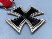 Charger l&#39;image dans la galerie, WW2 German Iron Cross 2nd Class
