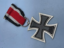 Charger l&#39;image dans la galerie, WW2 German Iron Cross 2nd Class
