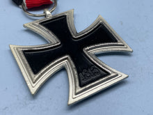 Charger l&#39;image dans la galerie, WW2 German Iron Cross 2nd Class
