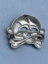 Charger l&#39;image dans la galerie, WW2 German Panzer Skull Badge
