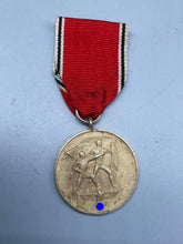 Charger l&#39;image dans la galerie, Original German WWII Austrian Anschluss Commemorative Medal - Maker Marked
