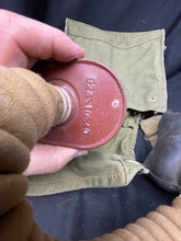Charger l'image dans la galerie, Original WW2 British Army General Service Respirator &amp; Bag in excellent condition - The Militaria Shop
