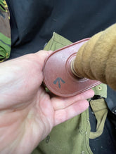Charger l'image dans la galerie, Original WW2 British Army General Service Respirator &amp; Bag in excellent condition - The Militaria Shop
