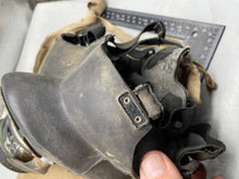 Charger l'image dans la galerie, Original British Home Front Warden's Gas Mask in Correct Canvas Bag - The Militaria Shop
