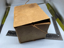 Charger l&#39;image dans la galerie, WW2 British Home Front Civilian Pattern Gas Mask in Box
