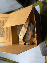 Lade das Bild in den Galerie-Viewer, WW2 British Home Front Civilian Pattern Gas Mask in Box
