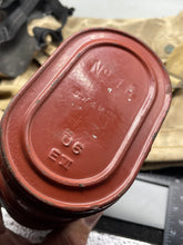 Charger l'image dans la galerie, Original WW2 British Army General Service Respirator &amp; Bag in excellent condition
