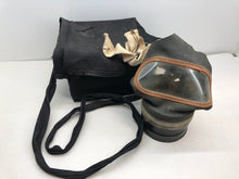 Charger l&#39;image dans la galerie, Original WW2 British Home Front Civilian Gas Mask Boxed Set
