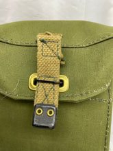 Charger l'image dans la galerie, Original WW2 British Army Assault Gas Mask Set
