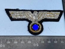 Load image into Gallery viewer, WW2 German Army Officer&#39;s Breast Eagle

