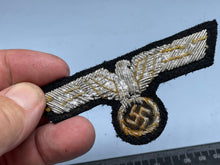 Load image into Gallery viewer, WW2 German Army Officer&#39;s Breast Eagle
