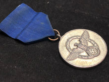 Charger l&#39;image dans la galerie, WW2 German Police 8 Year Service Medal Reproduction
