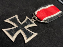 Charger l&#39;image dans la galerie, WW1 German Army Iron Cross Reproduction
