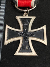 Charger l&#39;image dans la galerie, WW1 German Army Iron Cross Reproduction
